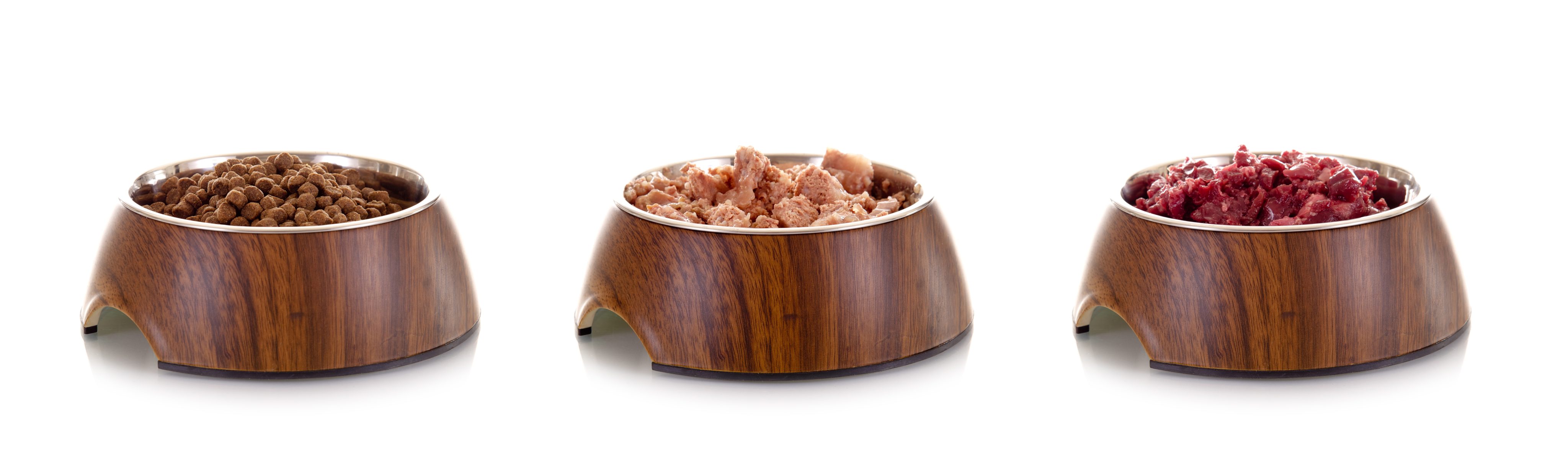 Industriell gefertigtes Hundefutter – wie Trockenfutter und Nassfutter wirklich entstehen